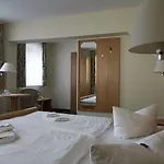 Am Schloss Hotel Schwerin (Mecklenburg-Vorpommern)
