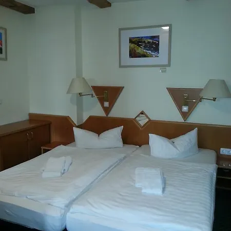 Am Schloss Hotel 3*