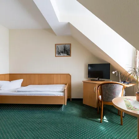 Am Schloss Hotel 3*