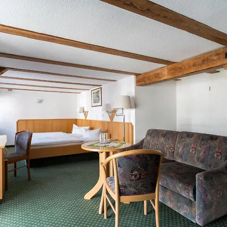 Am Schloss 3* Schwerin (Mecklenburg-Vorpommern)