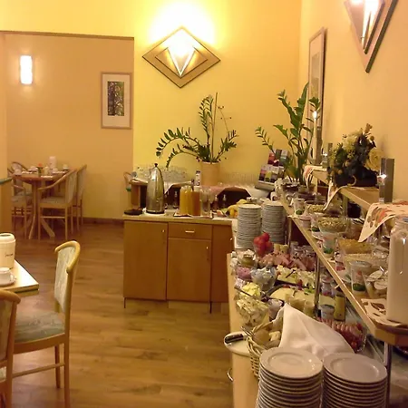 Am Schloss Hotel 3*