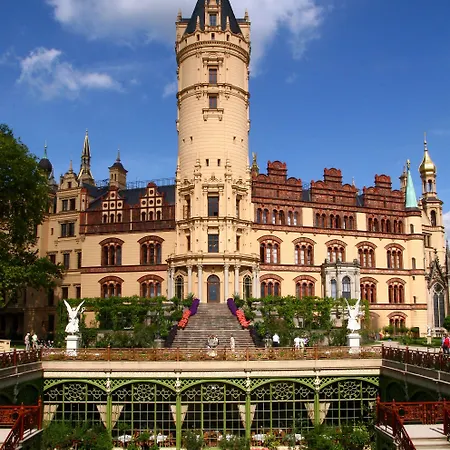 Hotel Am Schloss 3*