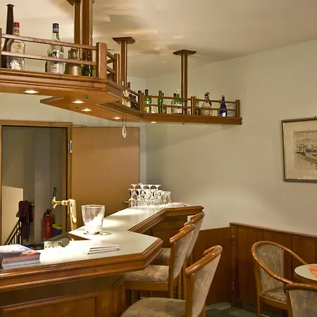 Hotel Am Schloss 3*